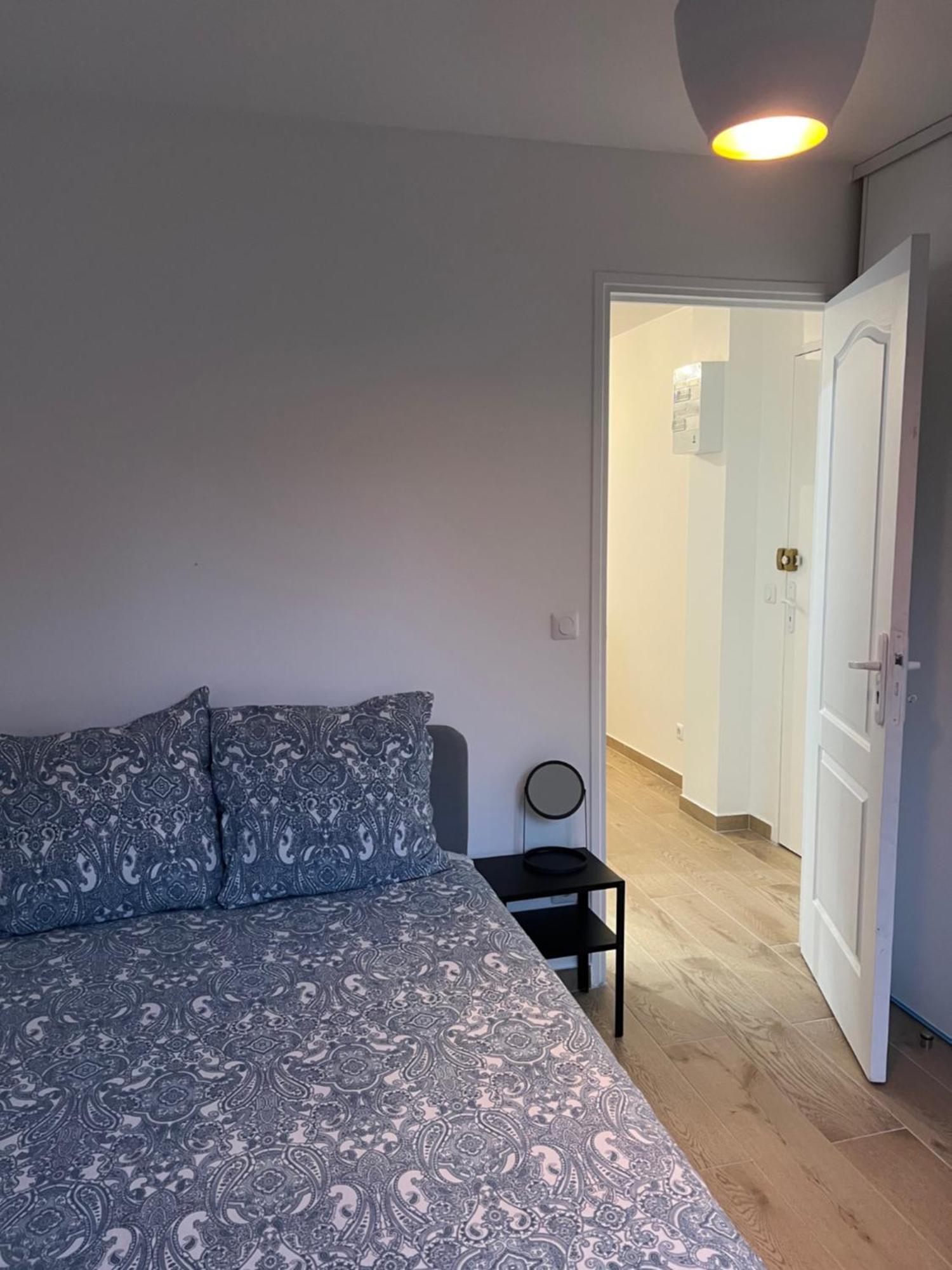 Appartement Lumineux Pres Metro Saint-Denis  Exterior photo
